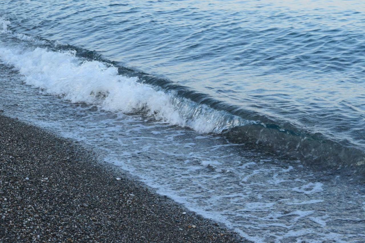 Appartamento I Puritani On The Beach 지아르디니낙소스 외부 사진